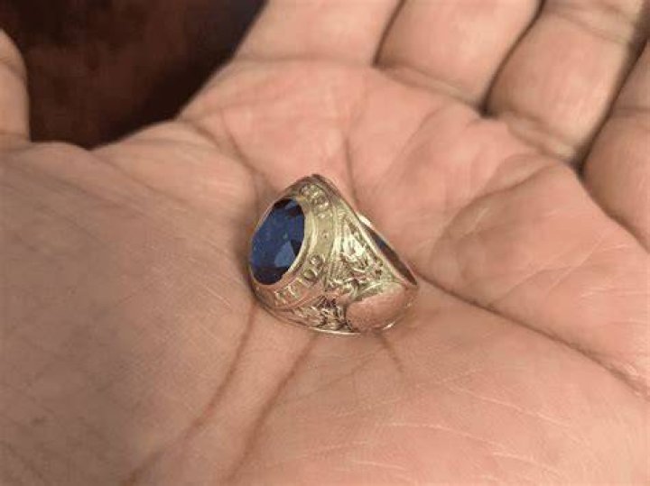 Are class rings worth anything at a pawn shop?