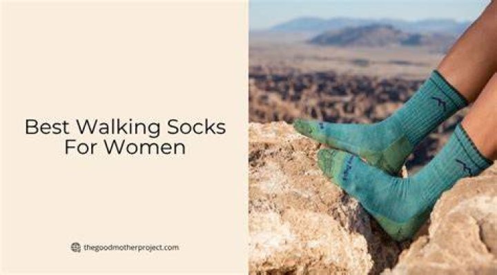 Are cotton socks good for walking?