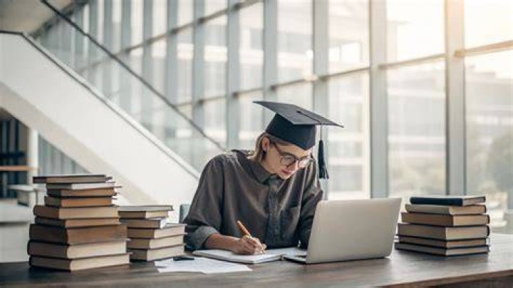 Are graduate students considered self employed?