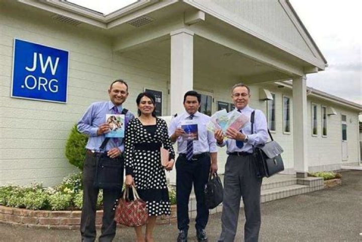 Are Jehovah's Witnesses allowed in China?