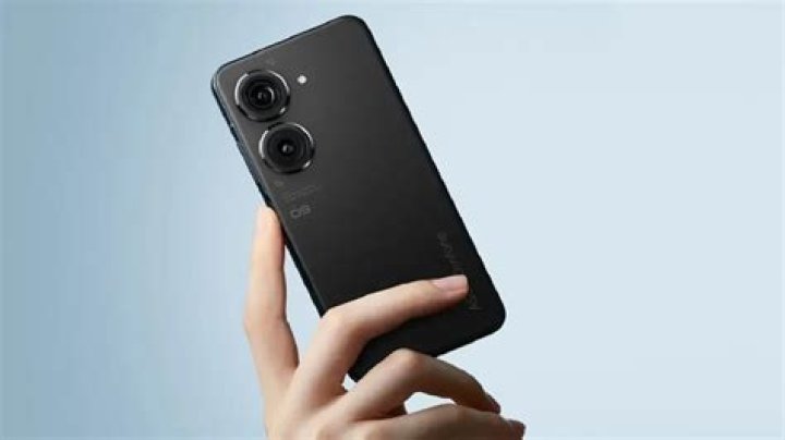 Are smaller phones coming back?