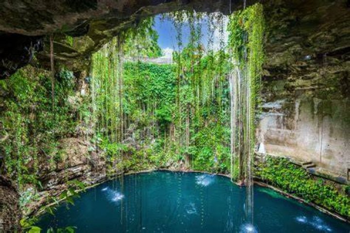 Are there cenotes in Bahamas?