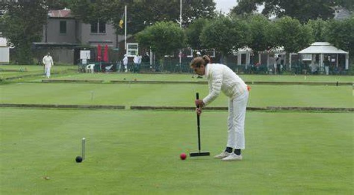 Are there professional croquet players?