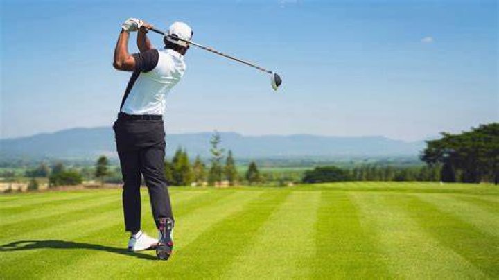 Are you allowed a practice swing on the tee?