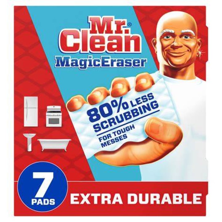 Are you supposed to wet Mr Clean Magic Erasers?