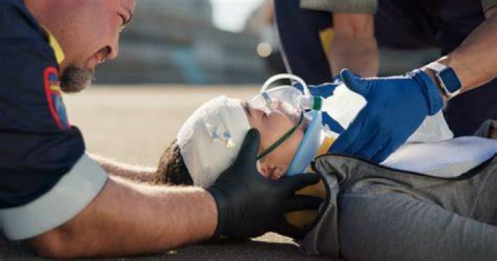 Can a felon be a Paramedic?