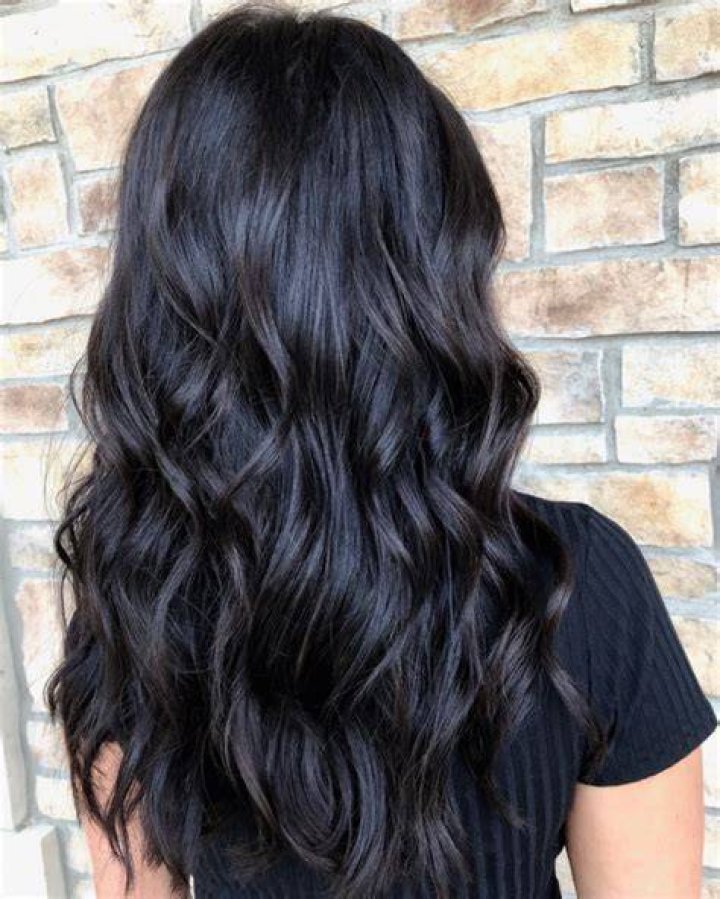Can a human have black hair?