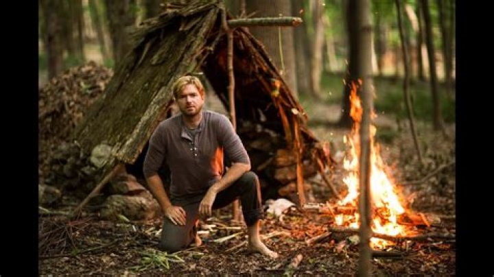 Can a human survive alone?
