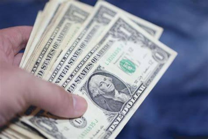 Can an employer only pay you commission?