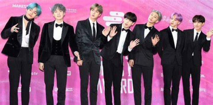 Can BTS enlist together?