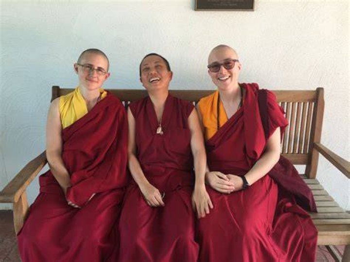 Can females be Buddhist?