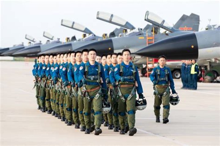 Can fighter pilots have scars?