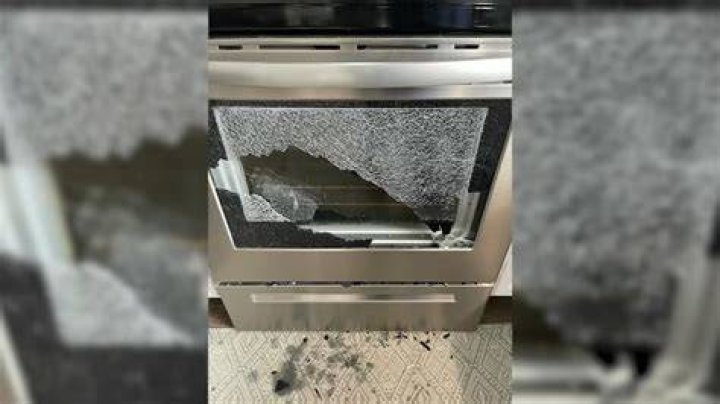 Can glass break in oven?