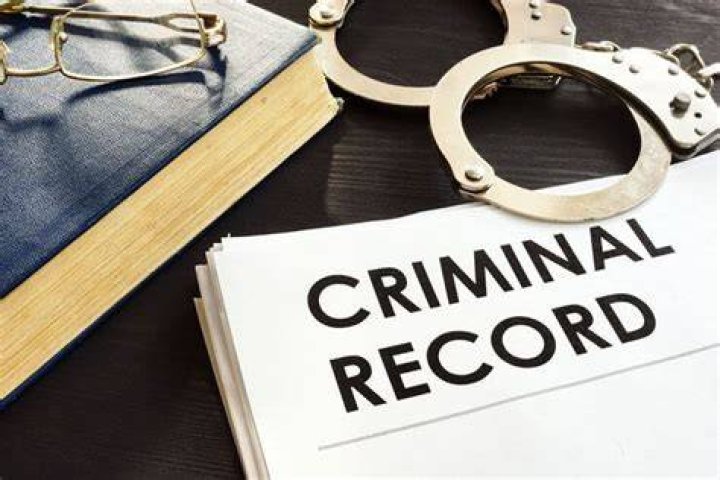 Can I go to Dubai with a criminal record?