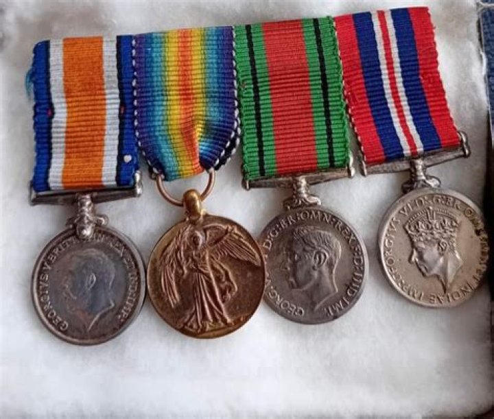 Can I wear my fathers war medals?