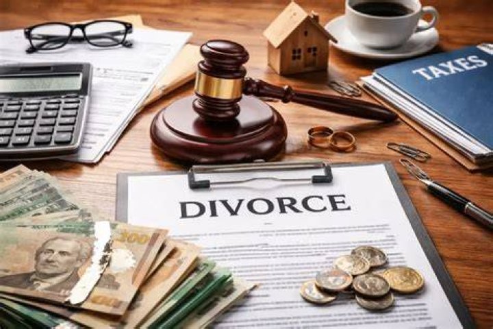Can lawyer fees be claimed on taxes?