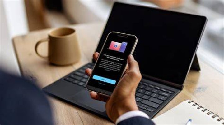 Can Microsoft be contacted by phone?