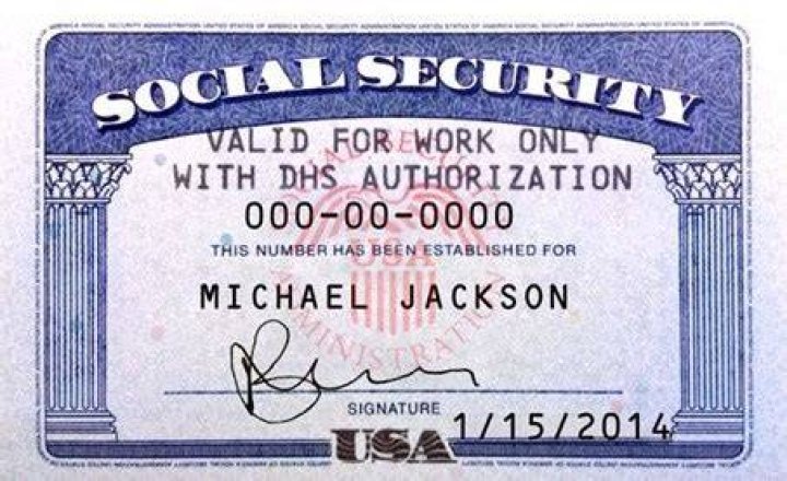 Can PhD student apply for SSN?