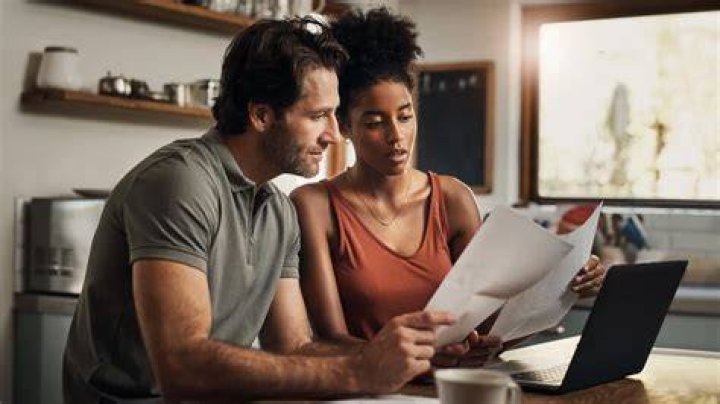 Can roommates claim head of household?