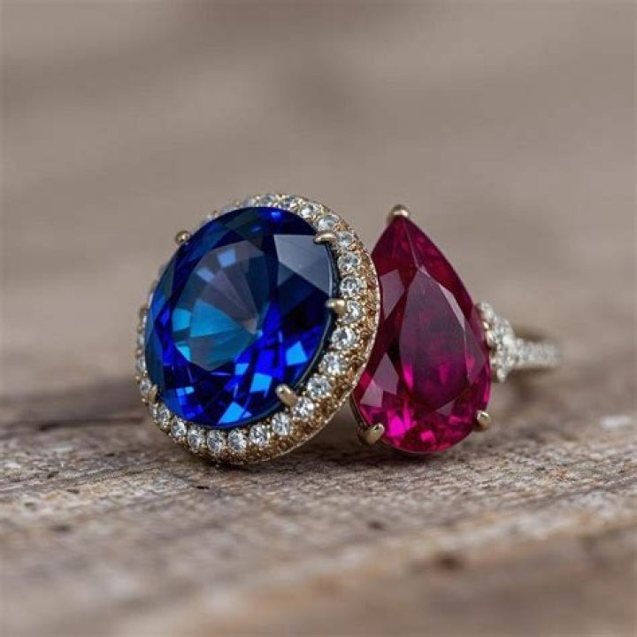 Can we wear ruby and blue sapphire together?