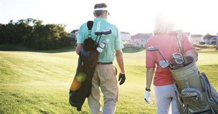Can you carry two drivers in a golf bag?