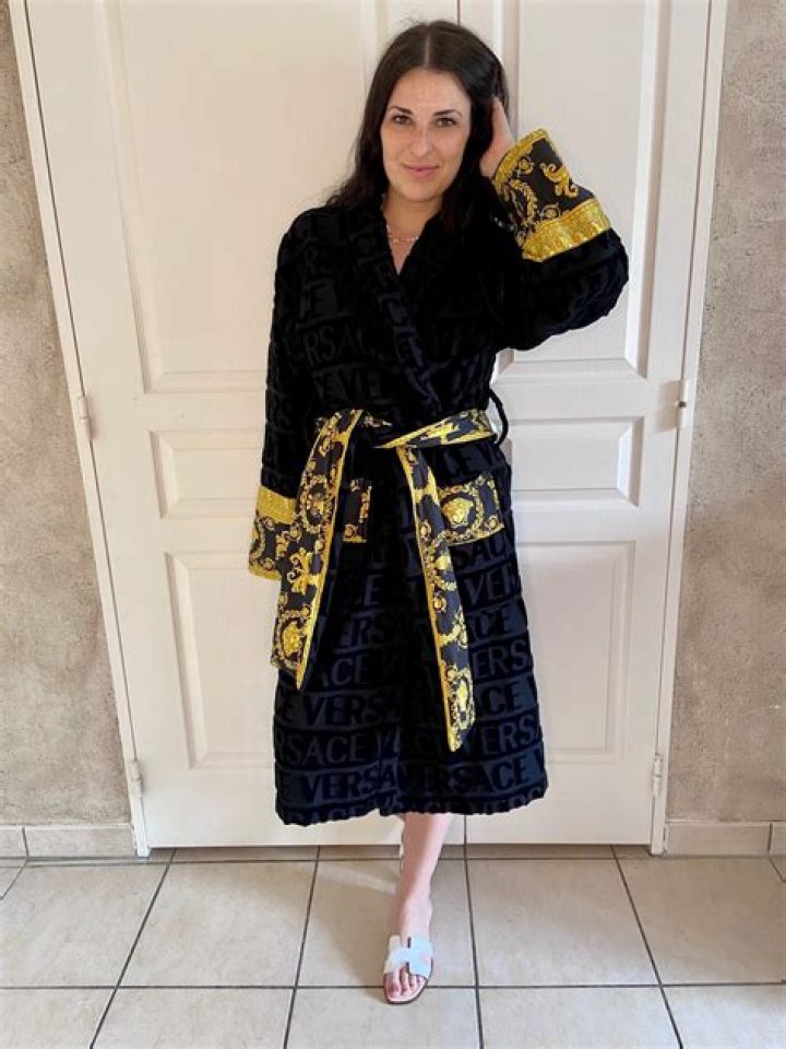 Can you customize a Versace robe?