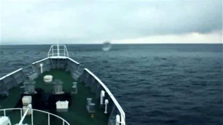 Can you drive a boat over a tsunami?