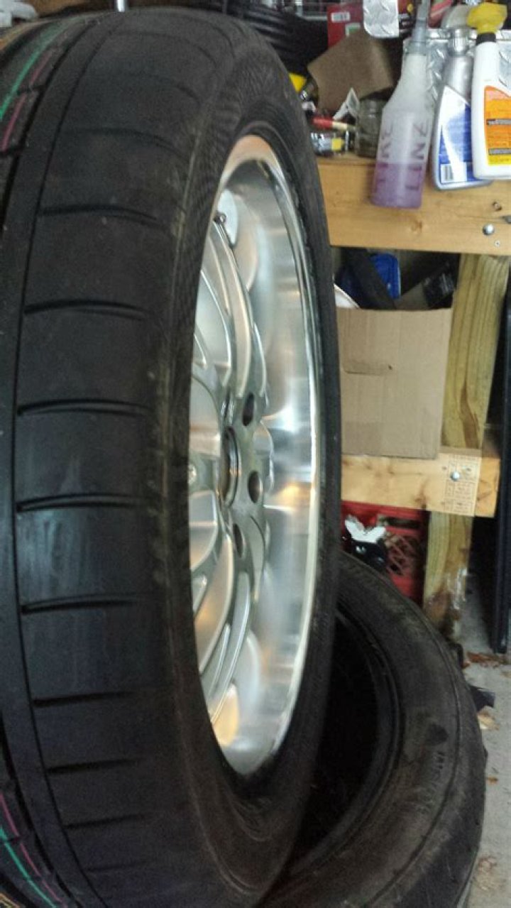 Can you fit 295 on a 9.5 rim?