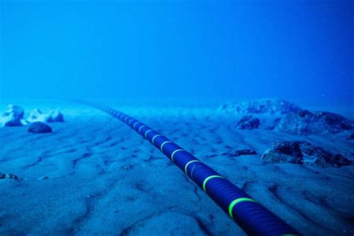 Can you get internet in the middle of the ocean?