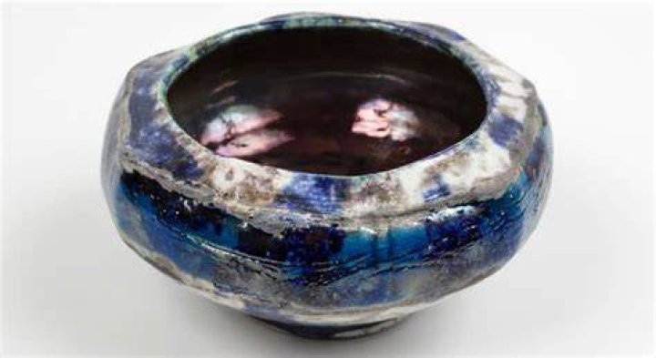 Can you glaze raku pottery?