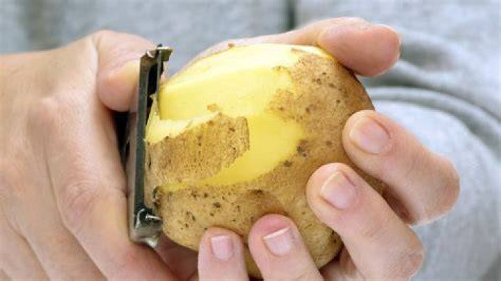 Can you peel a potato before microwaving?