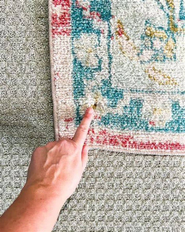 Can you use a blanket as a rug?