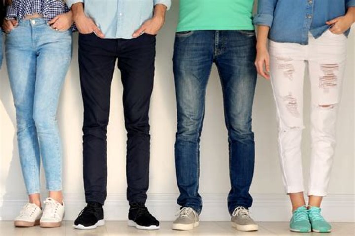 Can you wear jeans to a dunkin interview?