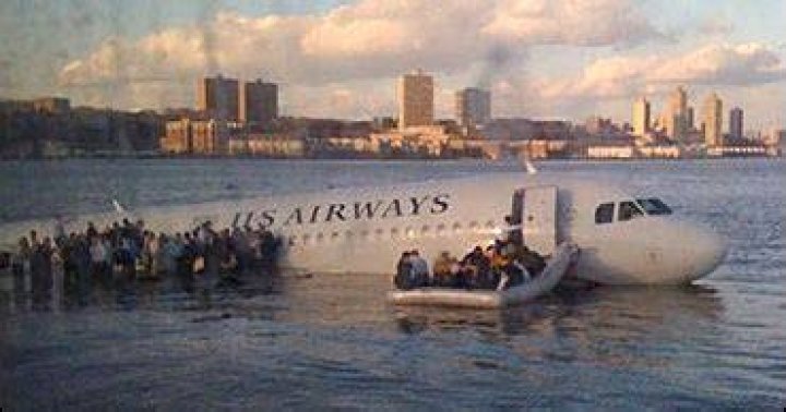 Could Sully have made it back to LaGuardia?