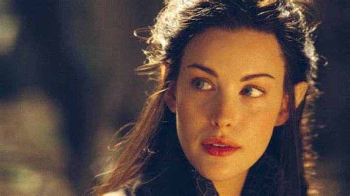 Did Arwen lose her immortality?