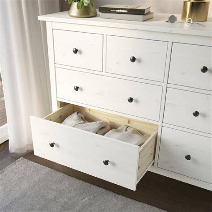 Did IKEA discontinued hemnes?