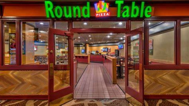 Did Round Table Pizza go out of business?