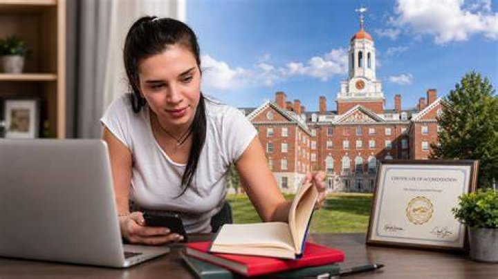 Do colleges accept online high school diplomas?