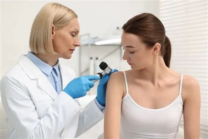 Do cosmetic dermatologists make more than dermatologists?
