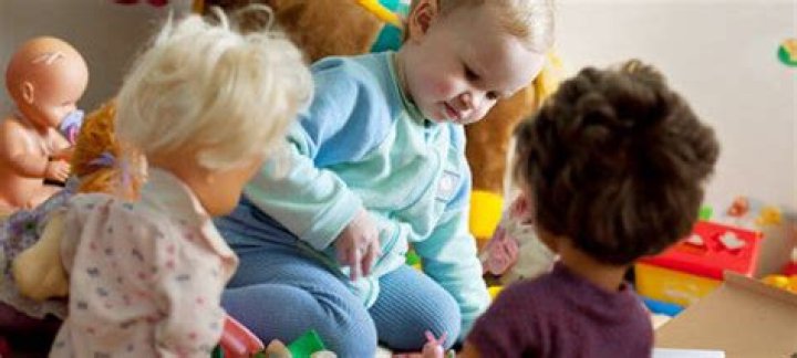 Do girls have better motor skills than boys?