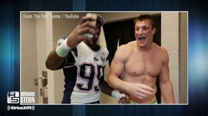 Do NFL Players shower after games?