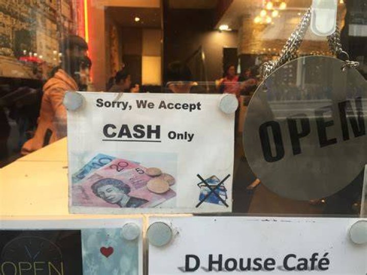 Do restaurants prefer cash or credit?