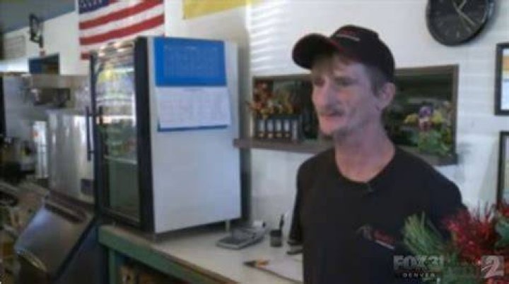 Does a busboy get tips?