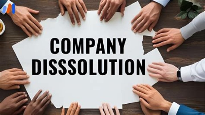 Does a dissolved company need to file accounts?