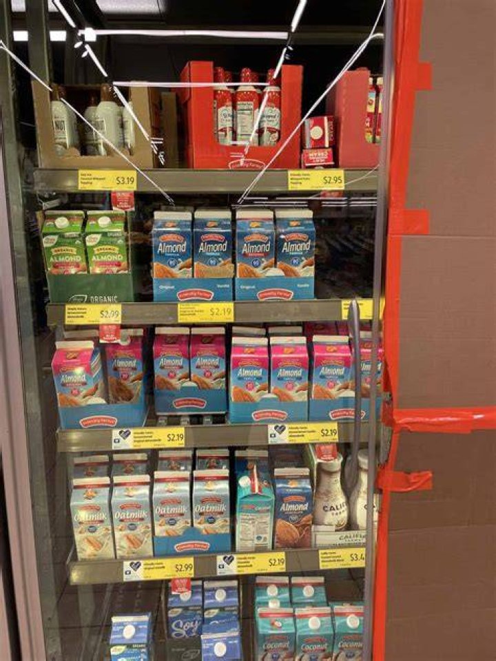 Does Aldi sell milk?