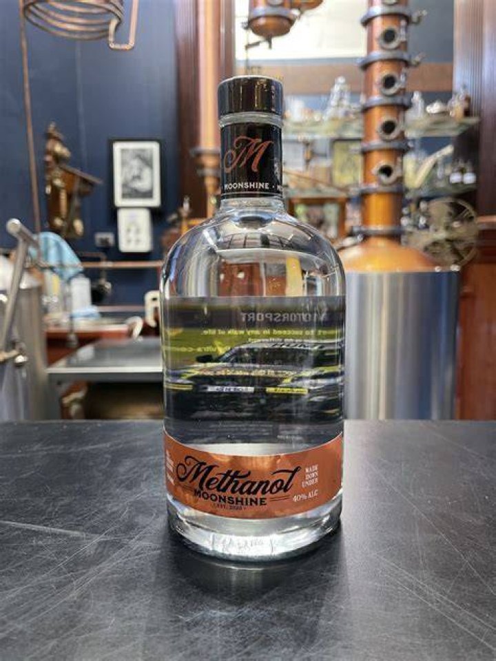 Does all moonshine contain methanol?