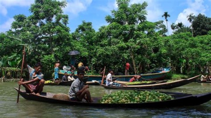 Does Bangladesh rely on tourism?