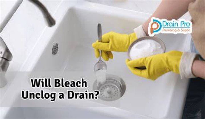 Does bleach unclog drains?
