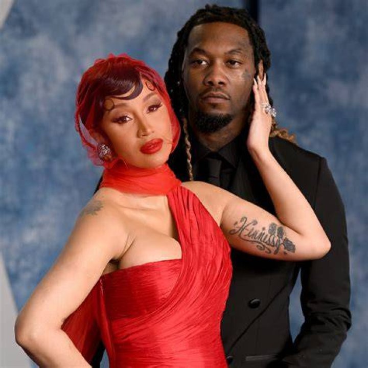 Does Cardi B have an Offset tattoo?