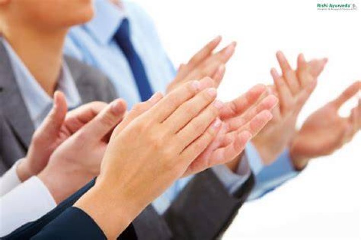 Does clapping help the heart?